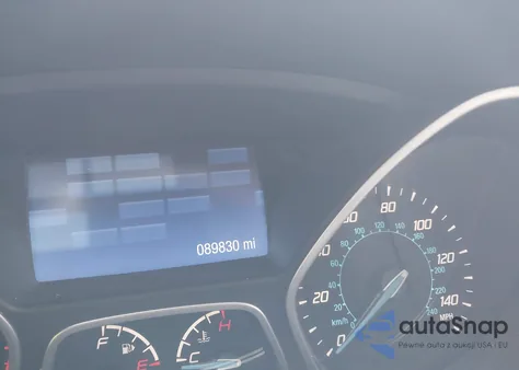 2014 Ford Focus Se z USA, uszkodzony, nr VIN 1FADP3K26EL250853